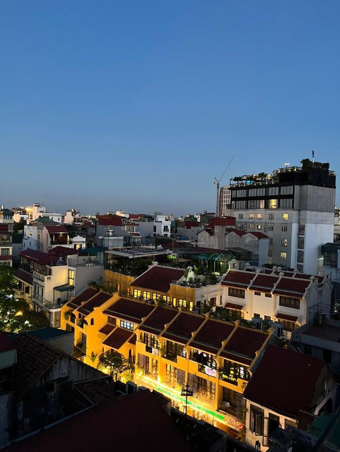 Downtown Hostel & Rooftop Bar ฮานอย ภายนอก รูปภาพ